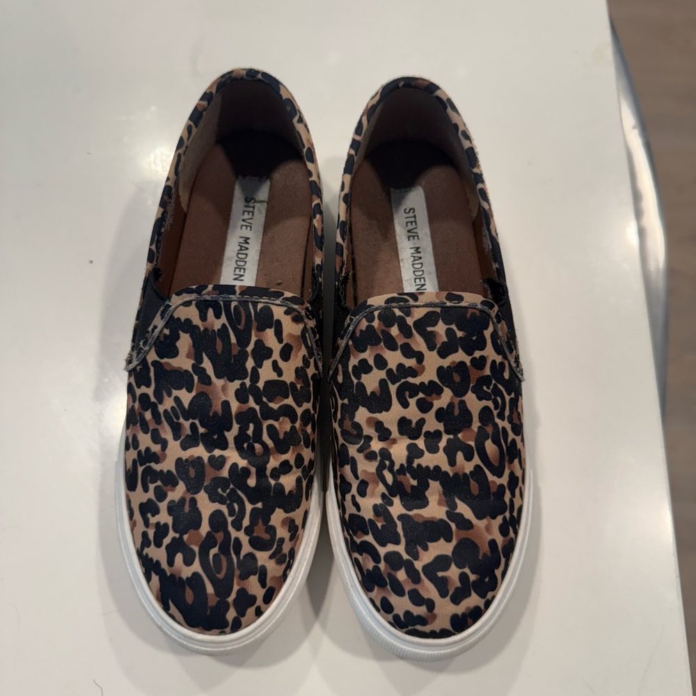 Steve Madden Brown and Black Sneakers Slip-On Style